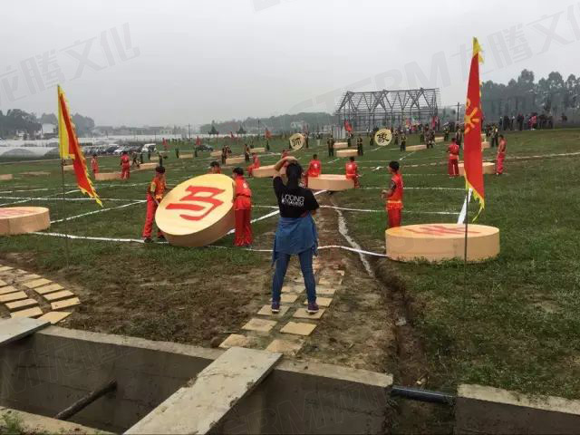 【城會(huì)玩】比鼓還要大的象棋見過(guò)沒(méi)？