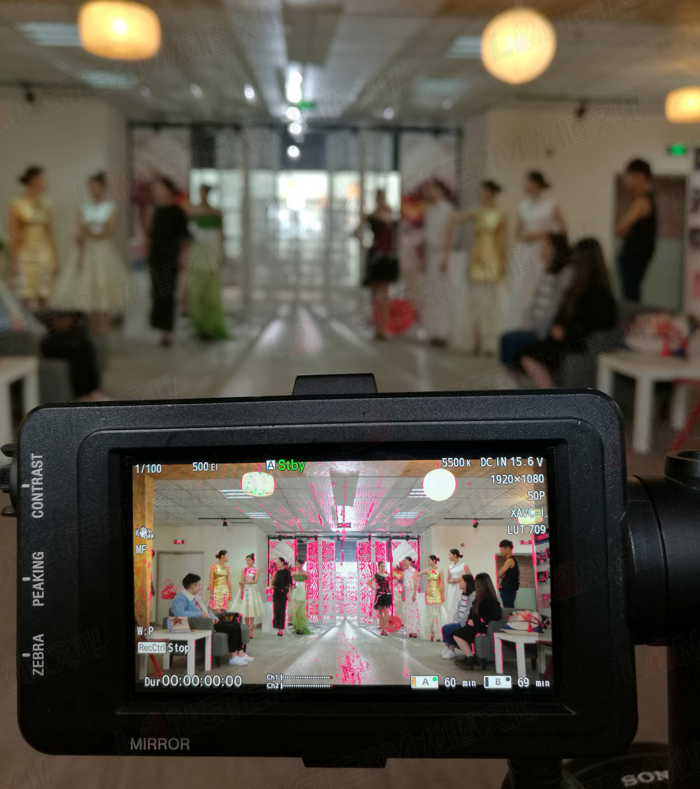 圍觀：四川文化產(chǎn)業(yè)職業(yè)學(xué)校宣傳片拍攝進(jìn)入尾聲