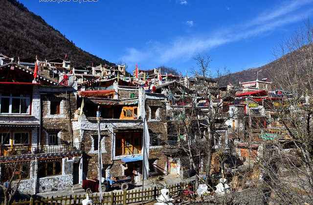 四川省阿壩藏族羌族自治州馬爾康市經(jīng)濟商務和信息化局馬爾康招商引資宣傳片