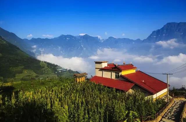 樂山市金口河區(qū)共安彝族鄉(xiāng)小河村2組移民文化建設(shè)活動(dòng)場(chǎng)所建設(shè)打造要求內(nèi)容節(jié)選